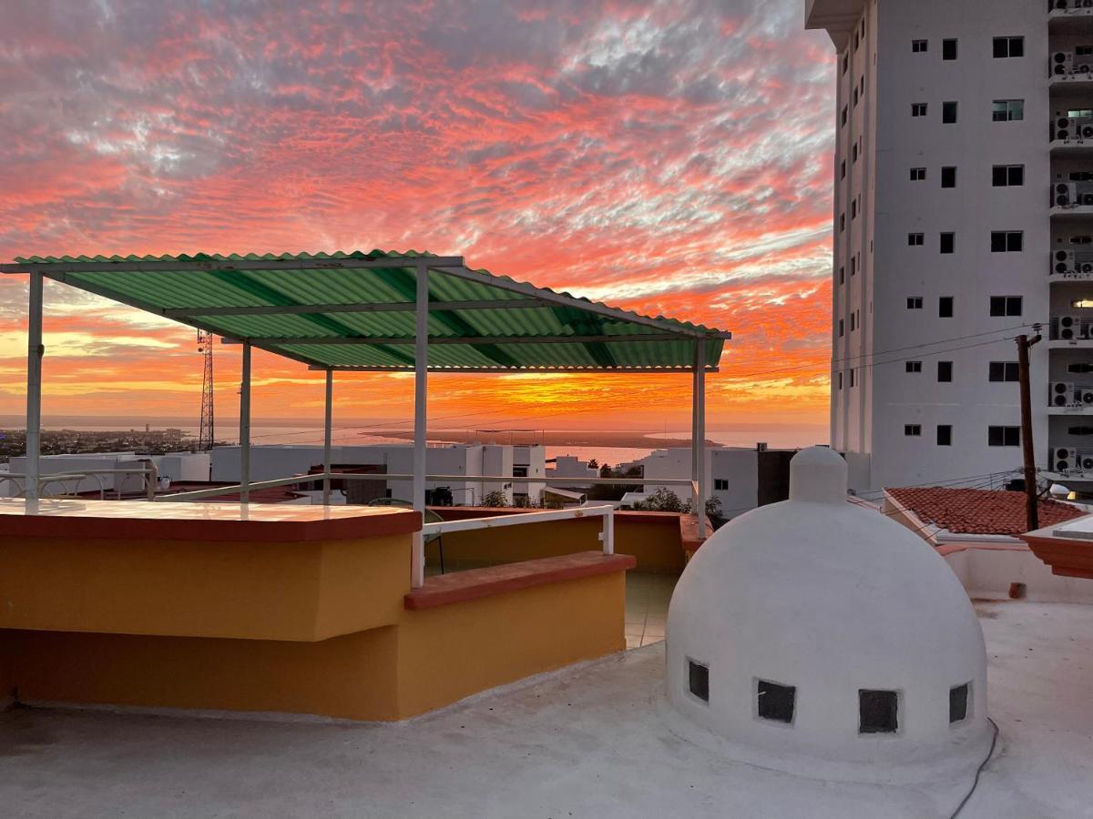 Small In Bay View Homestay La Paz